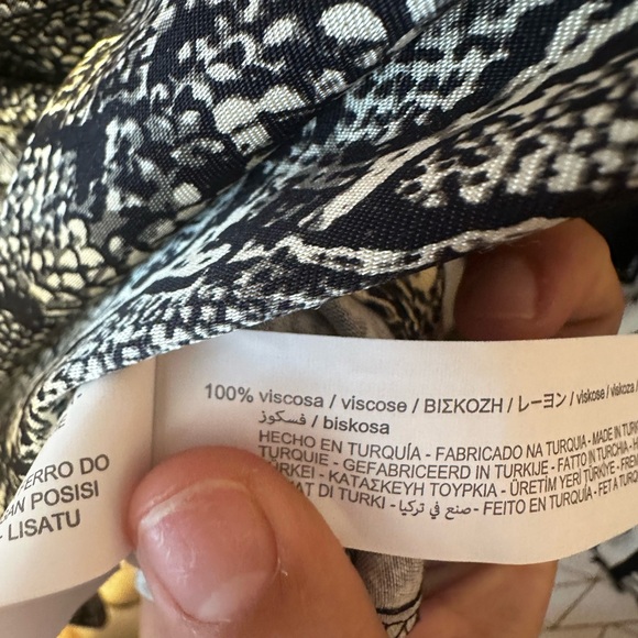 Zara Black and White Snake Print Button Down Shirt - Picture 4 of 5